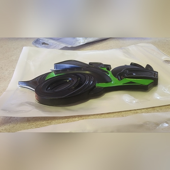 2 Scat Pack bee green bee badges - Picture 3 of 3